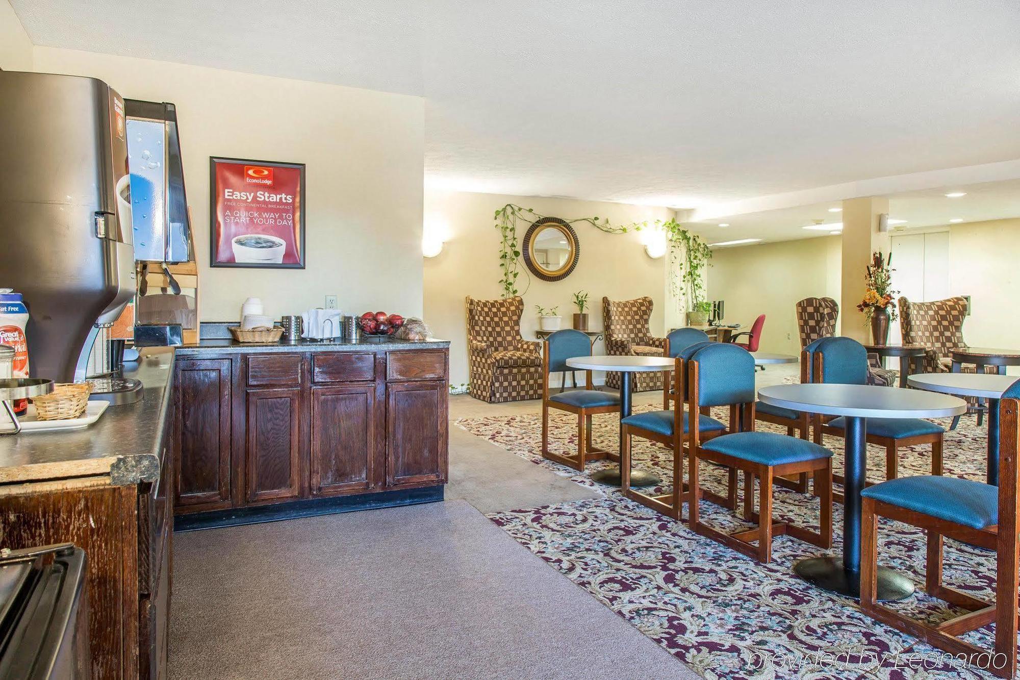 Econo Lodge Inn & Suites גרוטון מראה חיצוני תמונה