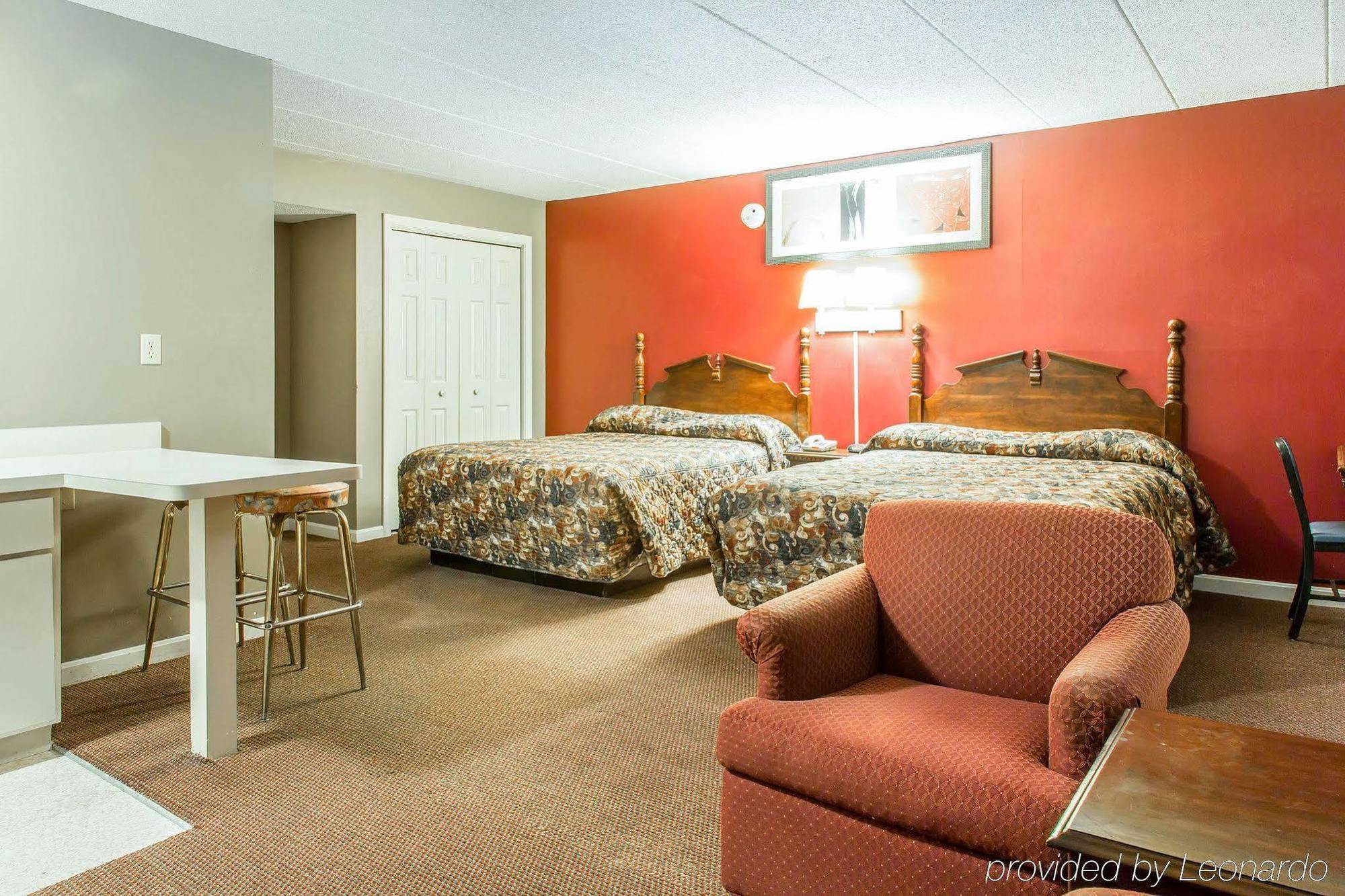 Econo Lodge Inn & Suites גרוטון מראה חיצוני תמונה