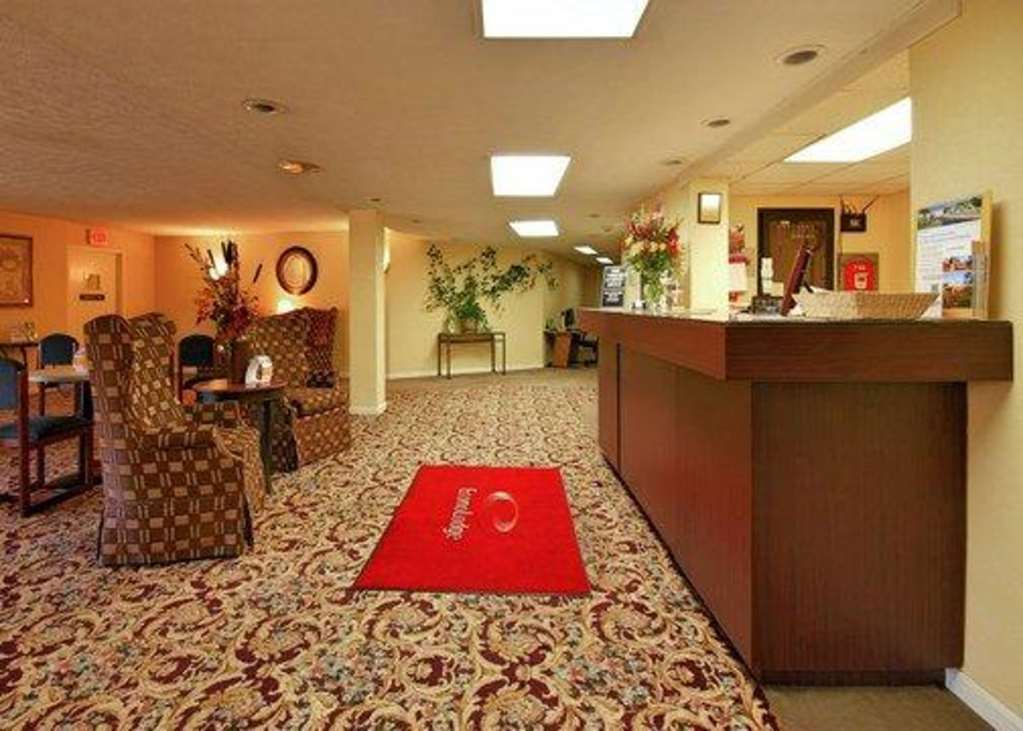 Econo Lodge Inn & Suites גרוטון מראה פנימי תמונה