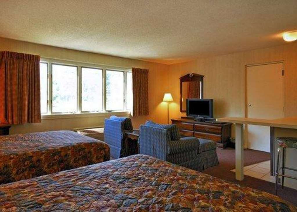 Econo Lodge Inn & Suites גרוטון חדר תמונה