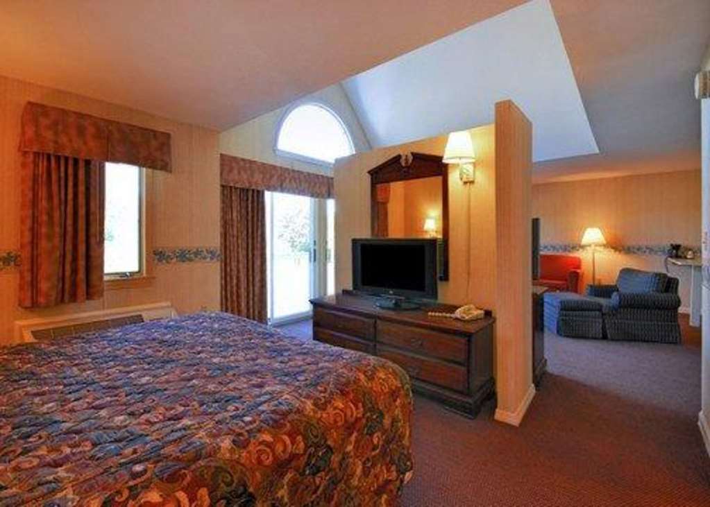 Econo Lodge Inn & Suites גרוטון חדר תמונה